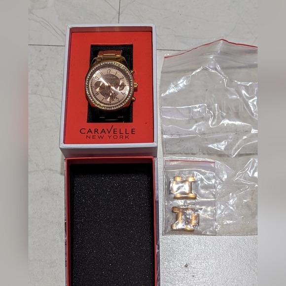 Caravelle / Bulova Rose gold woman's watch. - Picture 6 of 6